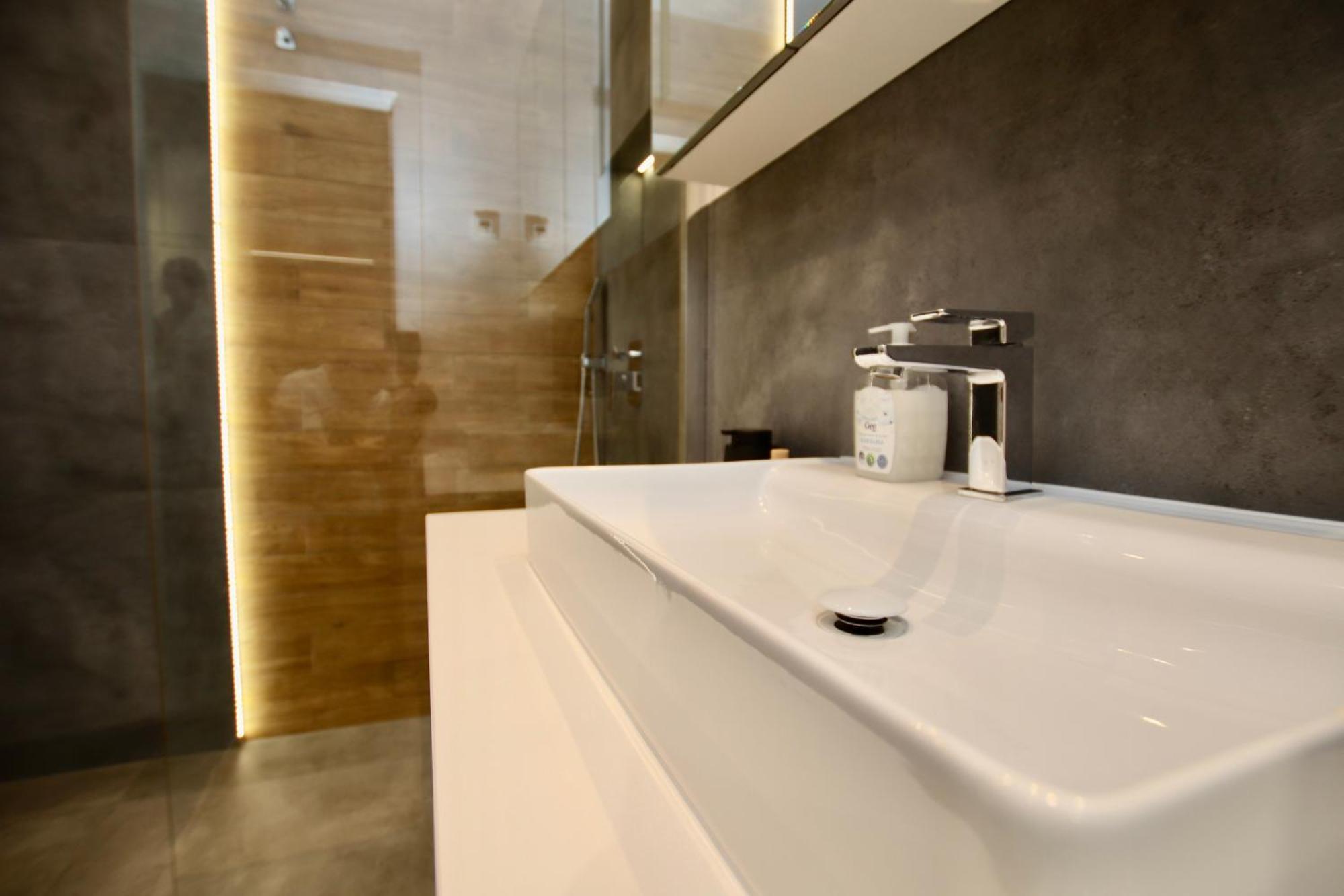 Luxury 2-Room Apartment In Praga-Polnoc Port Praski Варшава Екстер'єр фото